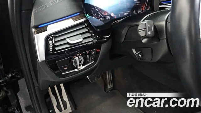 BMW 5 Series G30 — Фото автомобиля 18