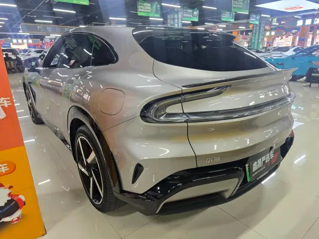 Xiaomi YU7 — Фото автомобиля 5
