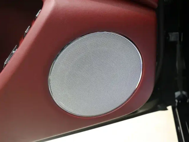 Bentley Flying Spur — Фото автомобиля 12