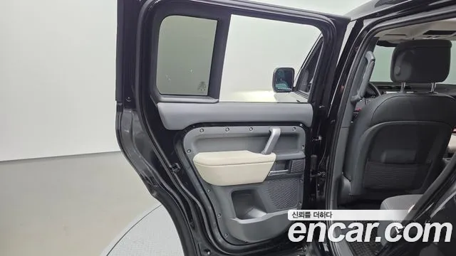Land Rover Defender L663 — Фото автомобиля 25