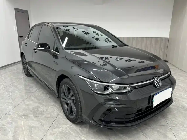 Volkswagen Golf — Фото автомобиля 3