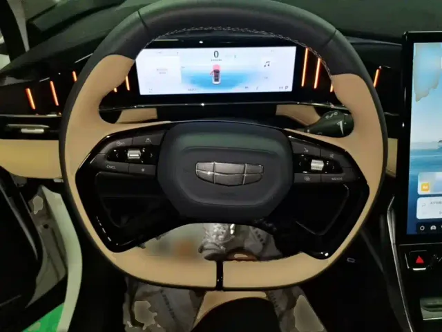 Geely Boyue L — Фото автомобиля 10