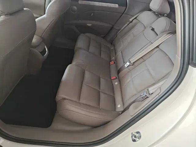 IM Motors L6 — Фото автомобиля 21