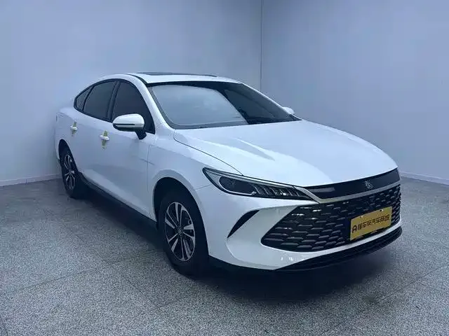 BYD Qin PLUS 2026 Model DM-i 210KM Progressive Edition — Фото автомобиля 3