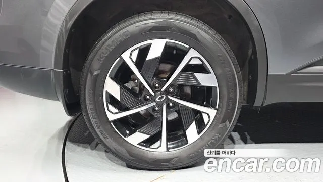 Renault-KoreaSamsung QM6 Новый QM6 Quest 2.0 LPe LE 2WD — Фото автомобиля 5