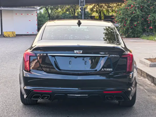 Cadillac CT5 — Фото автомобиля 5