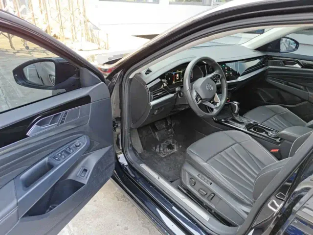 Volkswagen Passat — Фото автомобиля 15