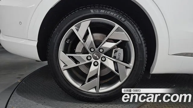Genesis GV70 Electrified — Фото автомобиля 6