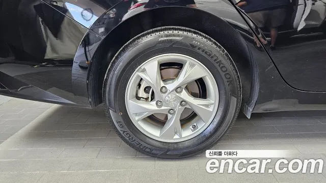 Hyundai Avante CN7 — Фото автомобиля 5