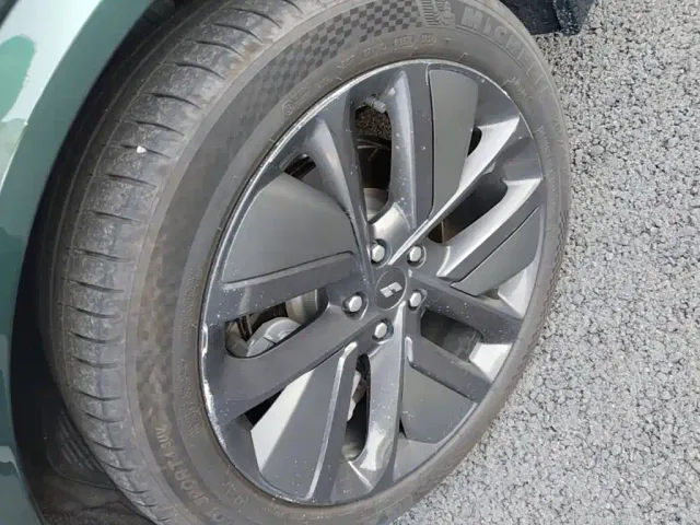Li Auto L7 — Фото автомобиля 22