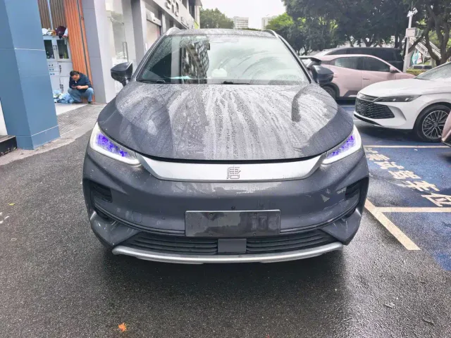 BYD Tang — Фото автомобиля 2