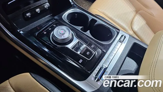 Kia Canival — Фото автомобиля 6