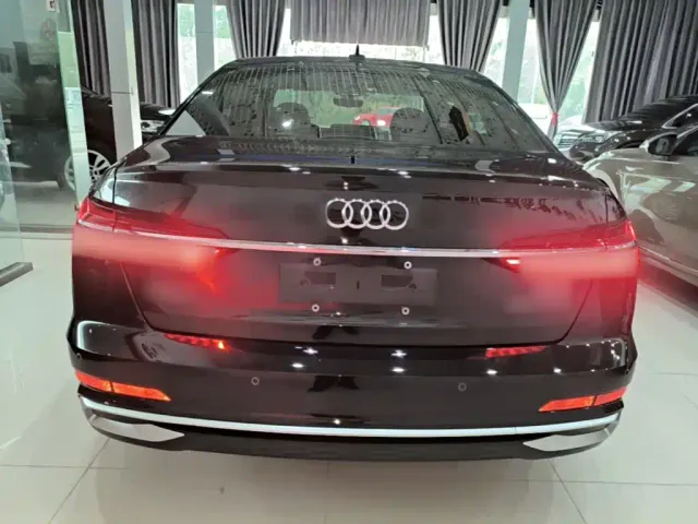 Audi A6L — Фото автомобиля 5