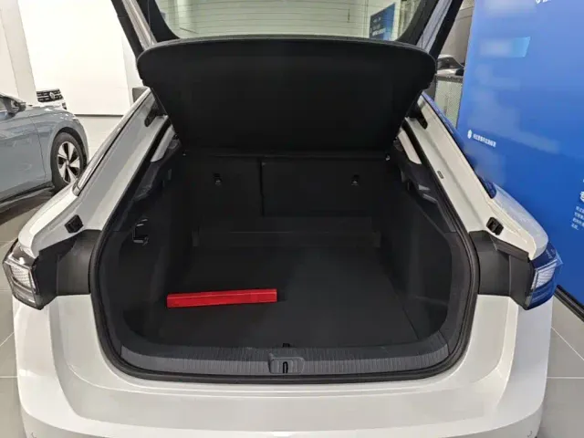 Volkswagen ID.7 Vizzion — Фото автомобиля 18