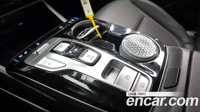 Hyundai Tucson Tucson (NX4) Дизель 2.0 2WD — Фото автомобиля 9