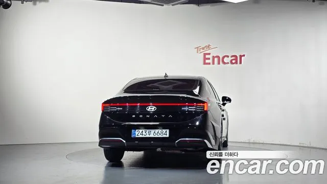 Hyundai Sonata — Фото автомобиля 4