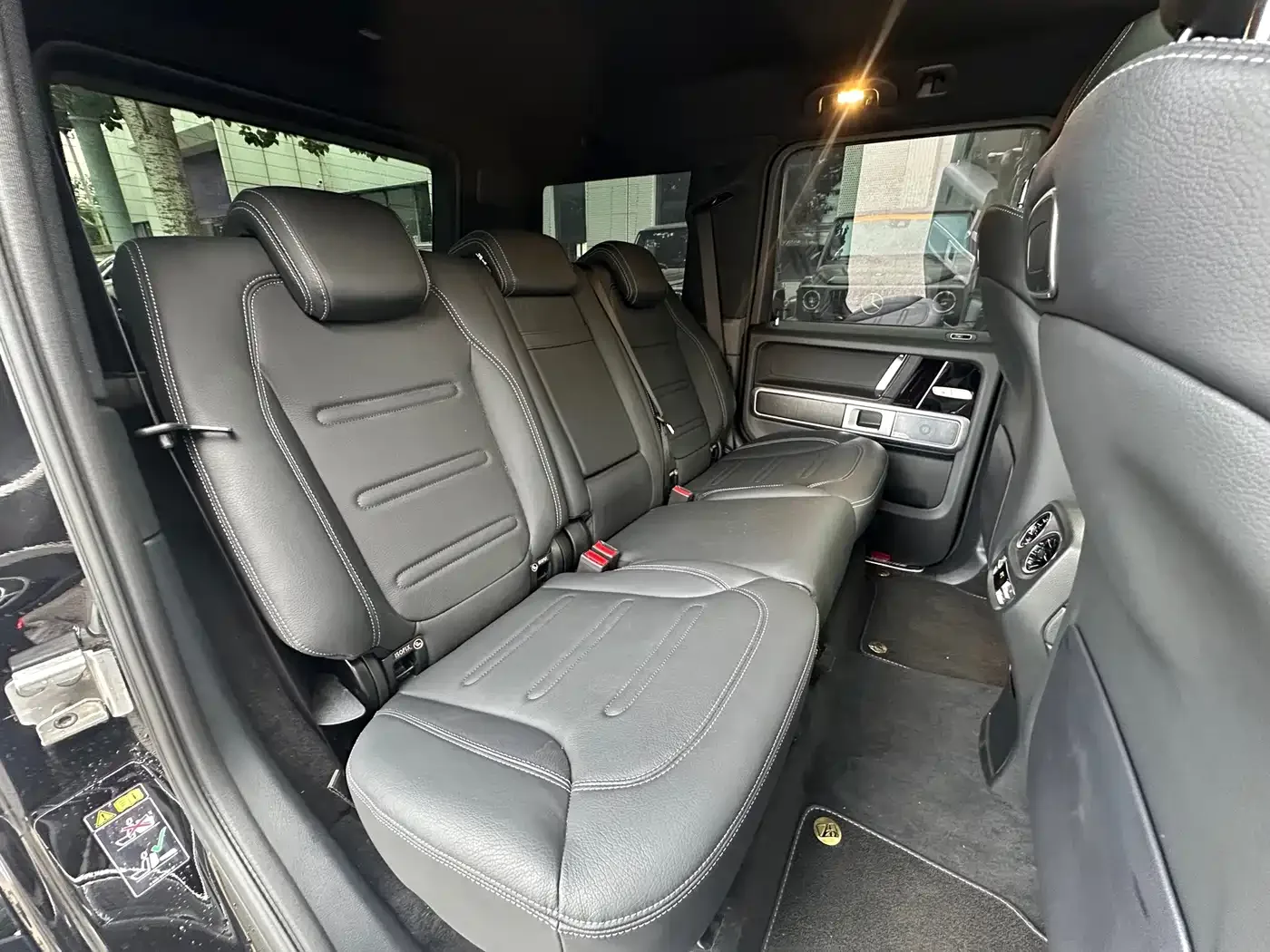 Mercedes-Benz Mercedes-Benz G-Class 2024 G 350 — Фото автомобиля 11
