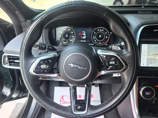 Jaguar XEL — Фото автомобиля 9