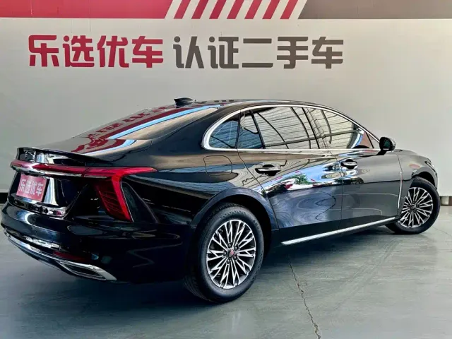Hongqi H5 — Фото автомобиля 5
