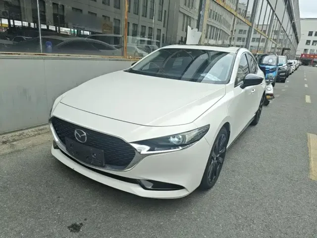 Фотография автомобиля — Mazda Axela