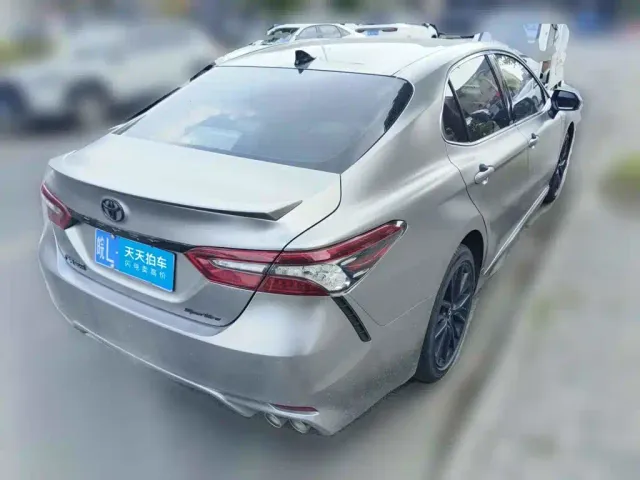 Toyota Camry — Фото автомобиля 2