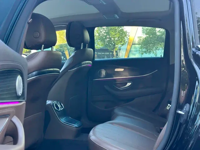Mercedes-Benz E-Class — Фото автомобиля 18