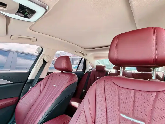 Hongqi H5 — Фото автомобиля 7