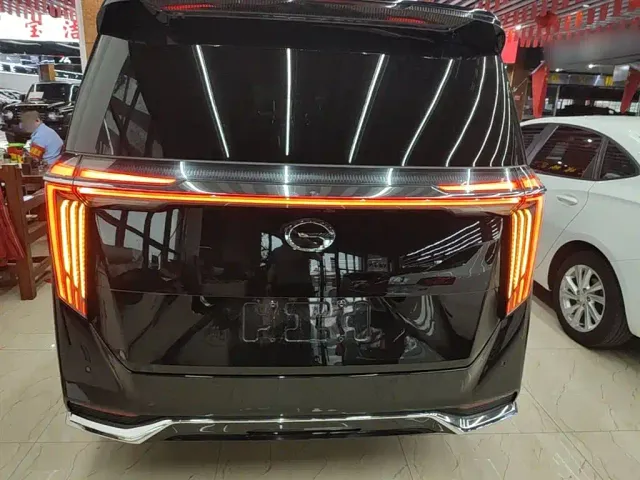 GAC Trumpchi M8 — Фото автомобиля 5