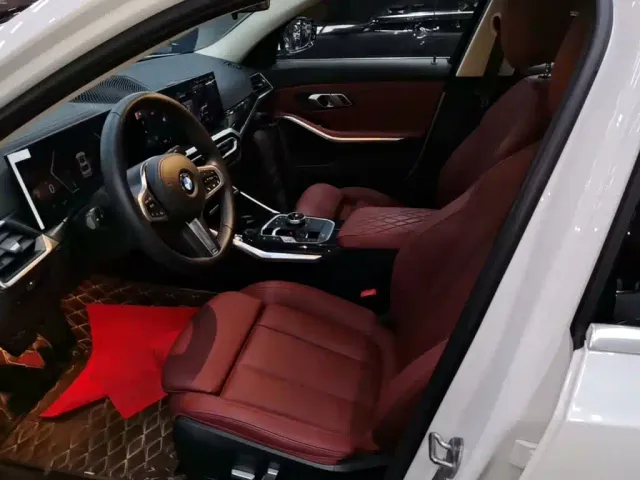 BMW 3 Series — Фото автомобиля 14