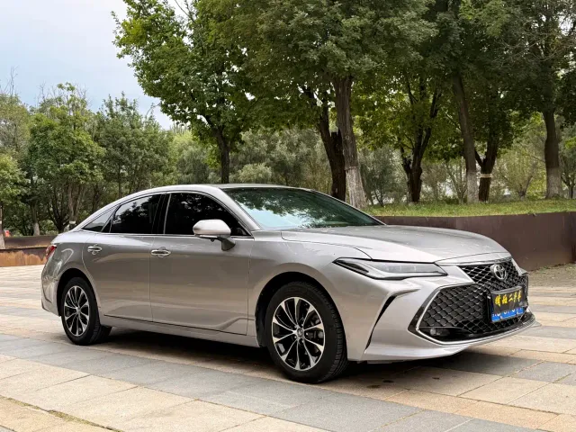 Toyota Avalon — Фото автомобиля 5