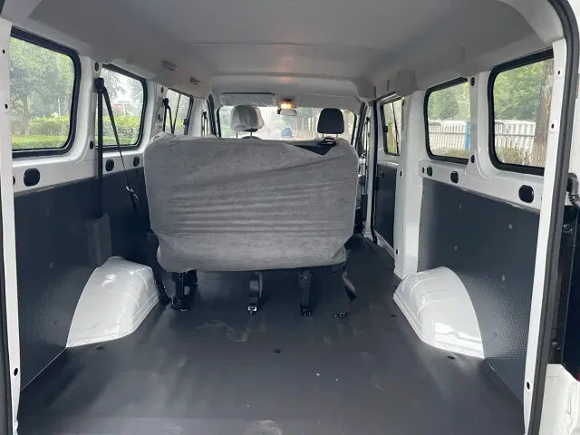 Wuling Yangguang — Фото автомобиля 11