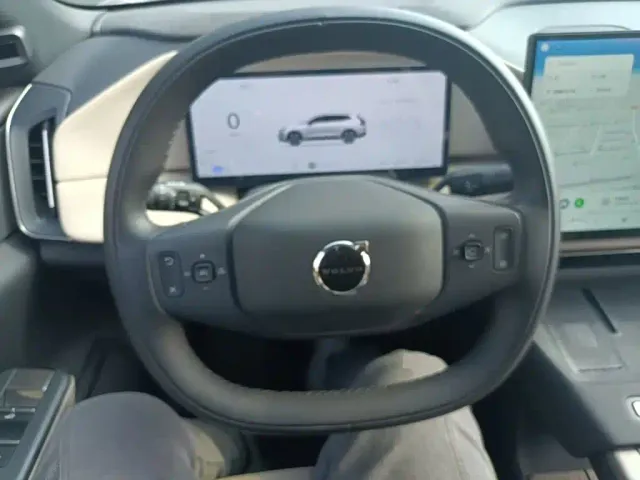 Volvo XC70 Plug-in Hybrid — Фото автомобиля 10
