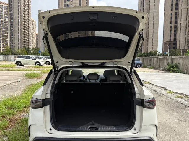 BYD Seal 06 DM-i Touring — Фото автомобиля 16