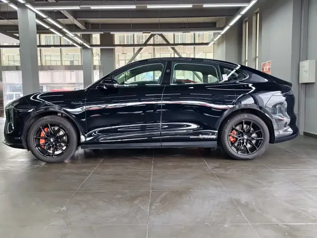 IM Motors LS6 — Фото автомобиля 4