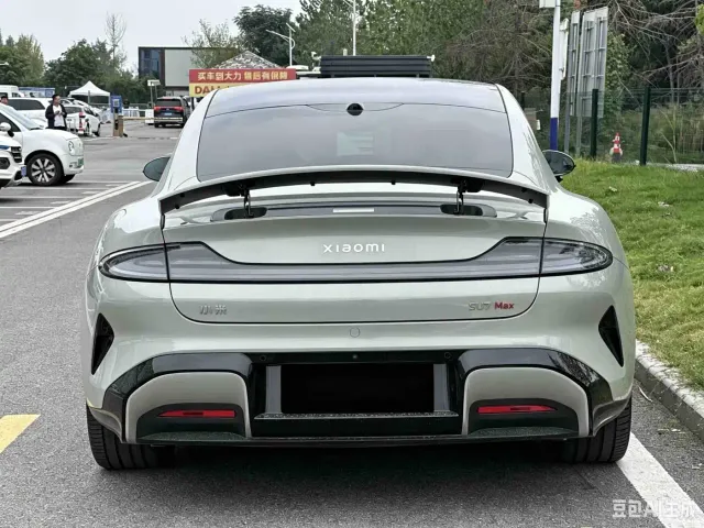 Xiaomi SU7 — Фото автомобиля 6