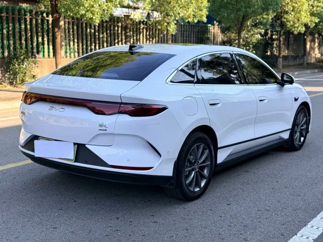 BYD Qin L — Фото автомобиля 5