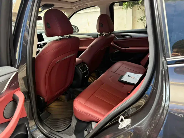 BMW iX3 — Фото автомобиля 8