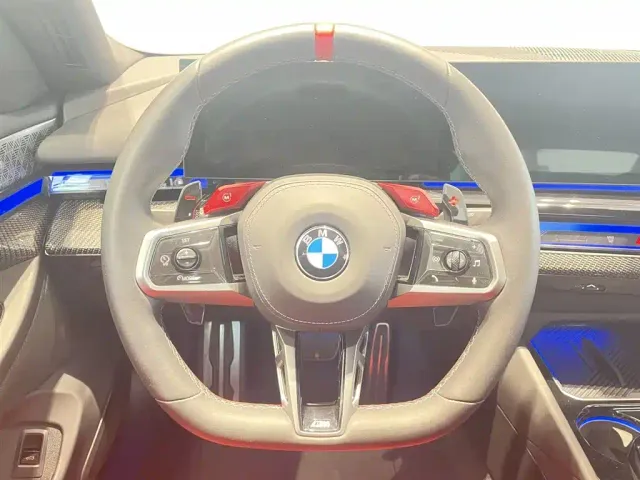 BMW M5 — Фото автомобиля 14