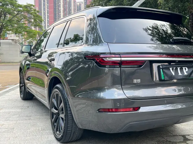 Li Auto ONE — Фото автомобиля 5