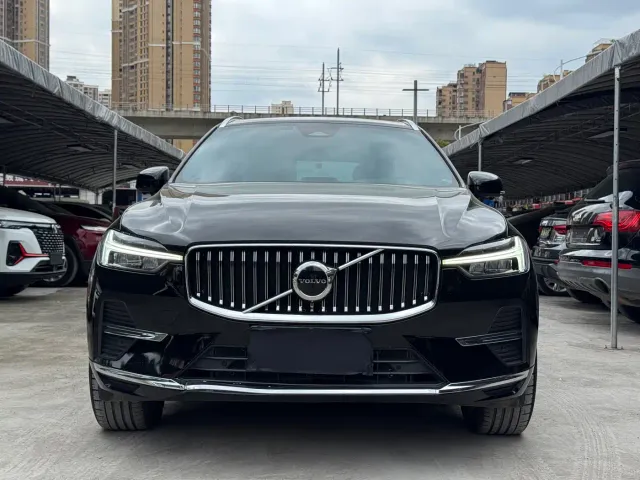 Volvo XC60 — Фото автомобиля 2