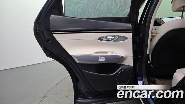 Genesis GV70 2.5T Бензин AWD — Фото автомобиля 6