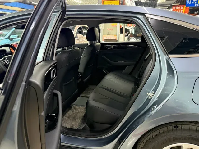 Geely Galaxy Stellar 6 — Фото автомобиля 8
