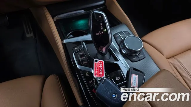 BMW 5-Series — Фото автомобиля 9
