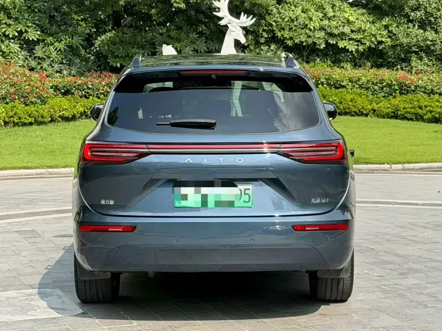 Aito M7 — Фото автомобиля 5