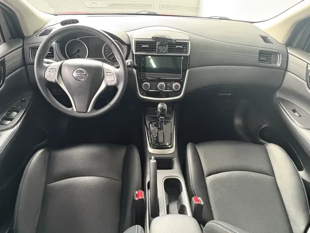 Nissan Tiida — Фото автомобиля 13
