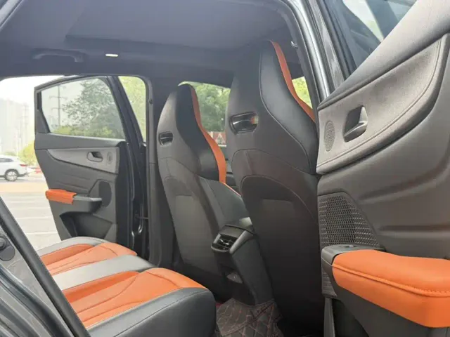 Changan Changan UNI-V 2025 1.5T Sport Edition — Фото автомобиля 22