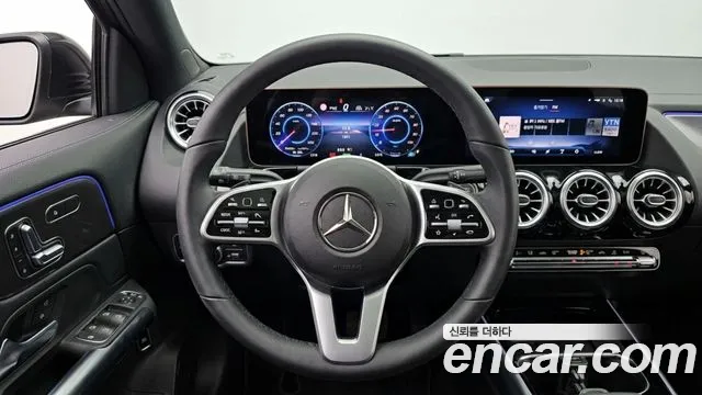 Mercedes-Benz EQA — Фото автомобиля 11