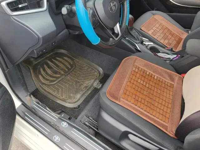 Toyota Corolla — Фото автомобиля 9