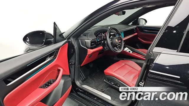 Porsche Macan — Фото автомобиля 11