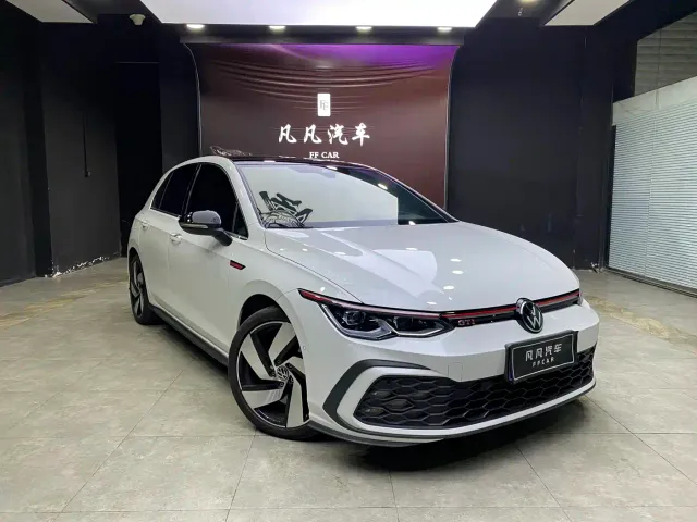 Фотография автомобиля — Volkswagen Golf GTI